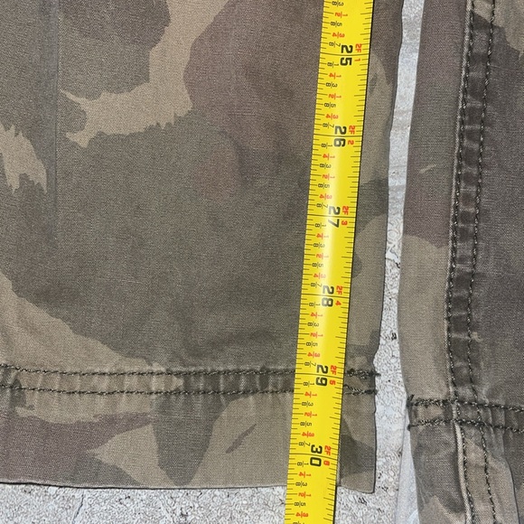 Gap Camo Cargo pants - Picture 6 of 7